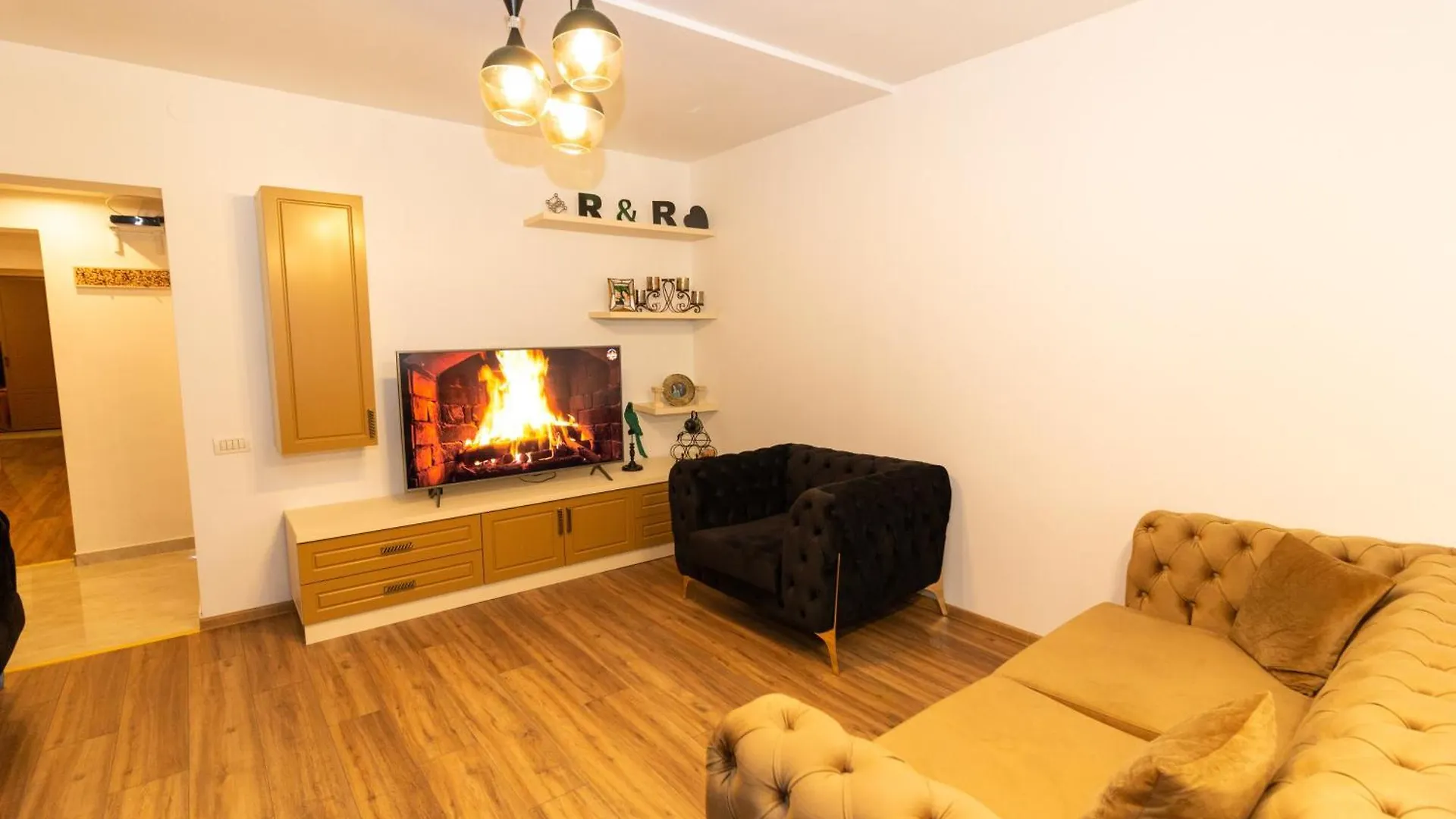 Central Suite Elegance Boekarest Appartement